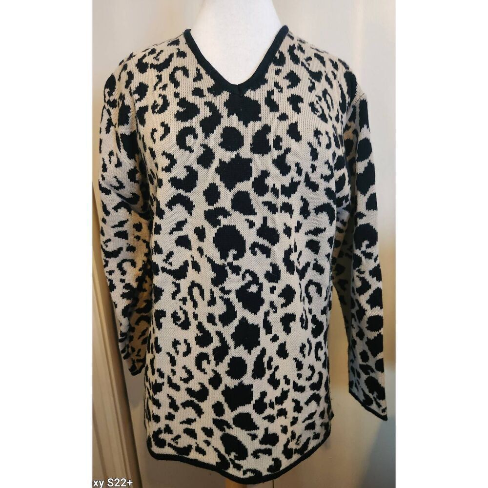 S9 Kathy Lee Collection black and cream Leopard print long sleeve sweater
